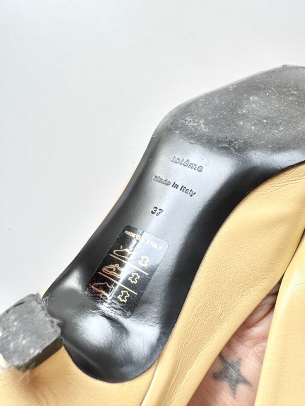 TOTEME Butter Yellow Leather Square Toe Kitten Heel Mules Slides, Size 37 - Picture 15 of 16